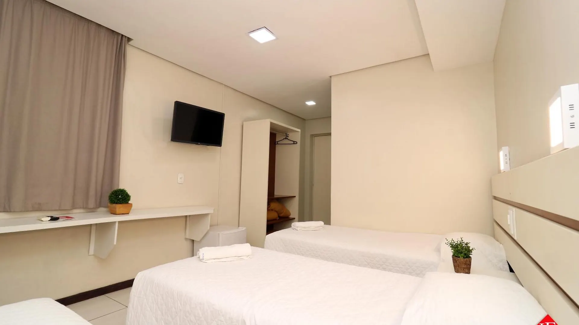 Hotel Elevado Porto Alegre 3*,
