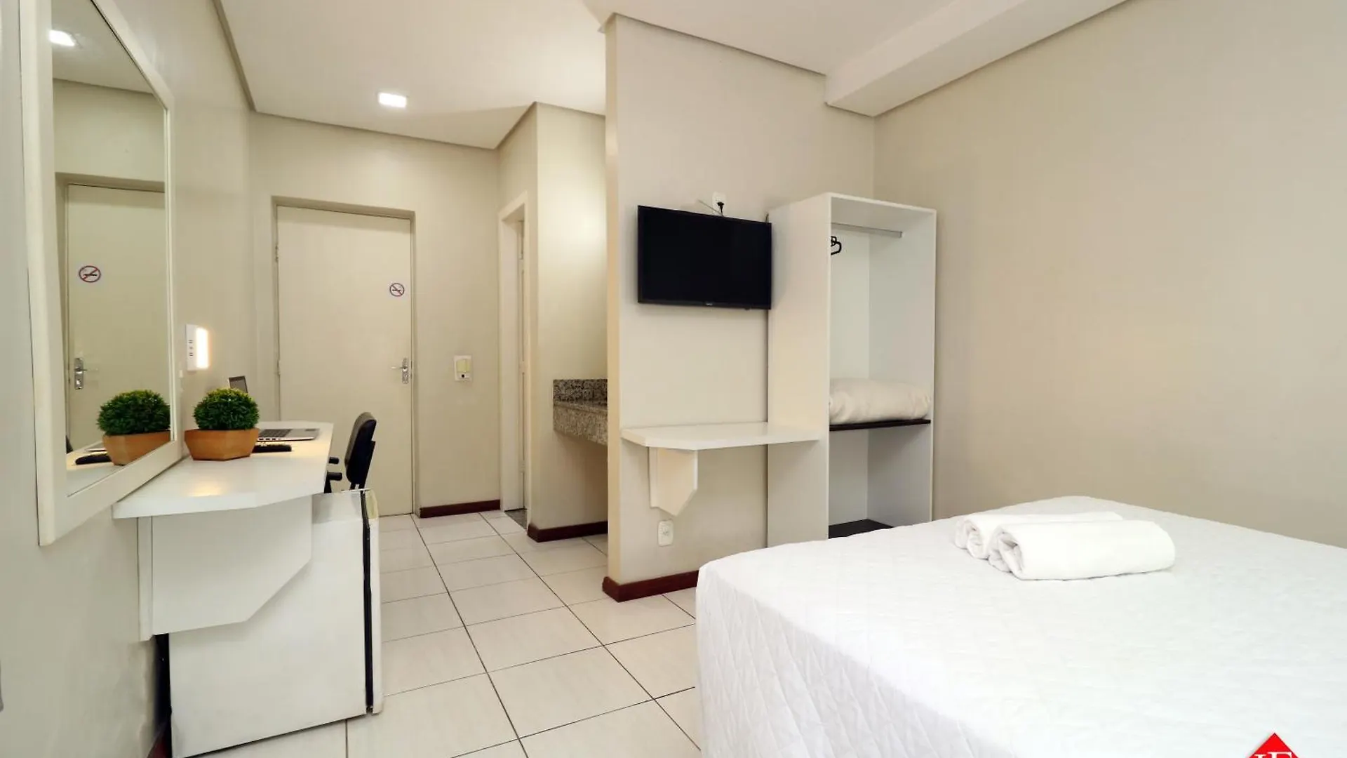 Hotel Elevado contacts